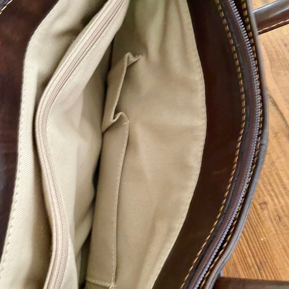 Borgo Dehli Etruschi Italian Leather Purse - Picture 3 of 6